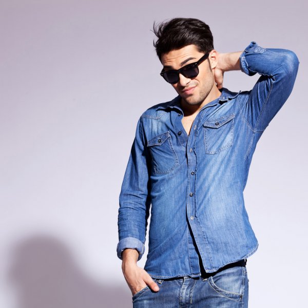 depositphotos_12746726-stock-photo-fashion-man-wearing-sunglasses-thinking