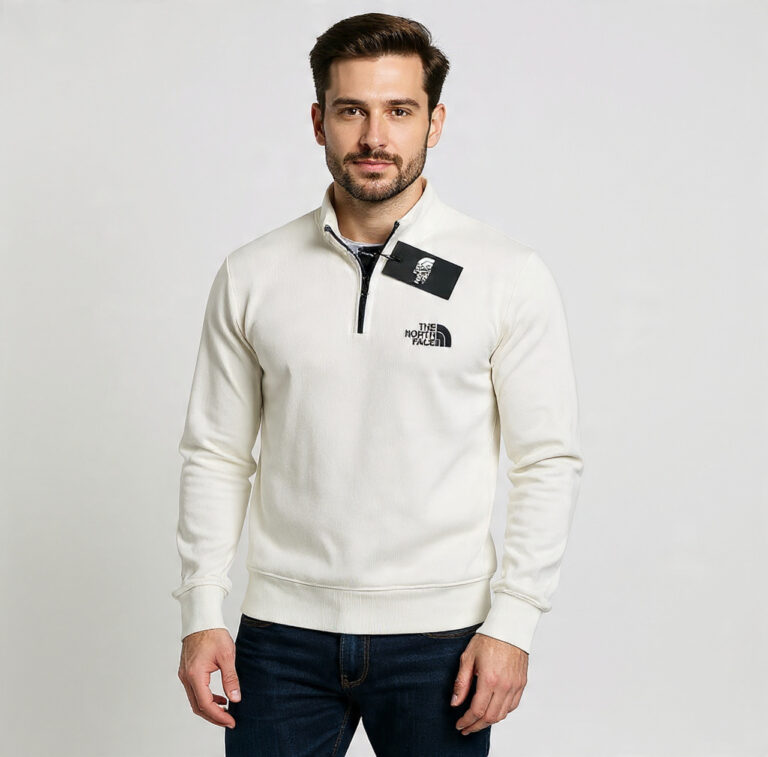 make_mockup_with_male_model_in_studio (3)
